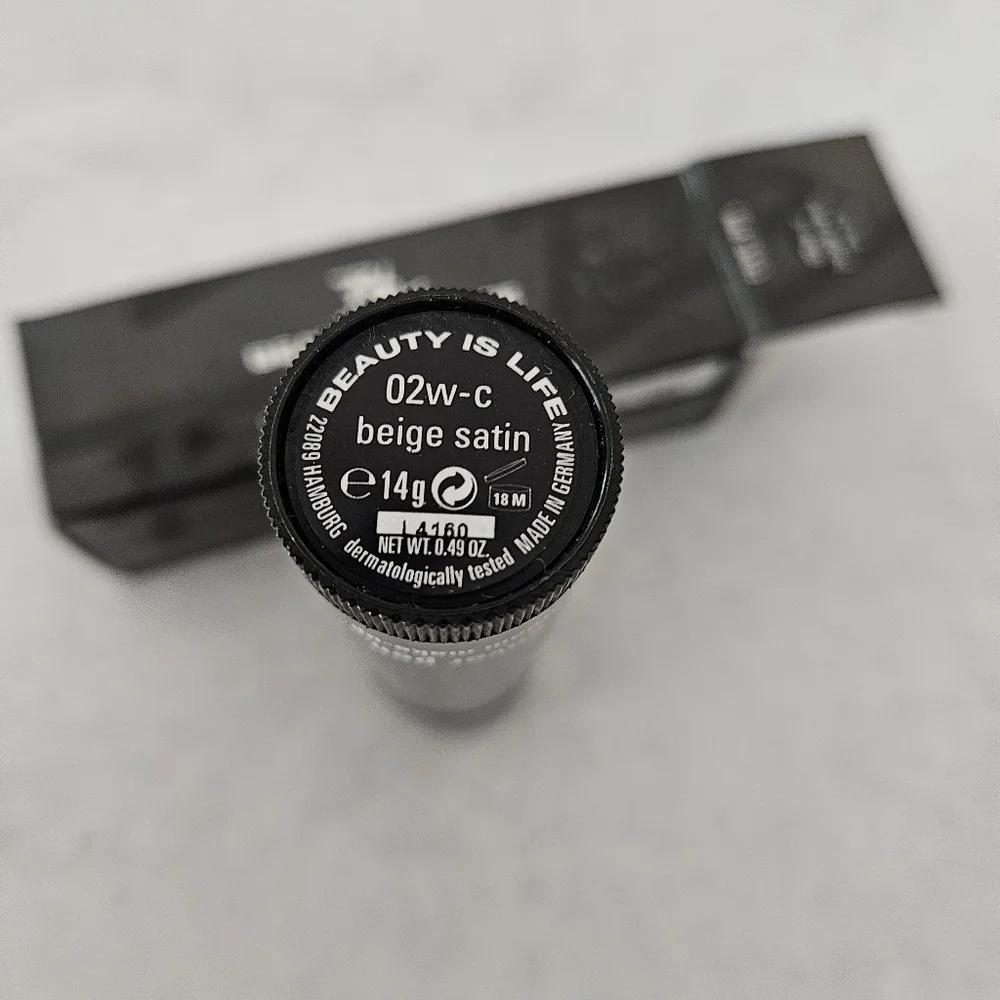 Beauty Is‎ Life Cover Pen BEIGE SATIN 02W-C